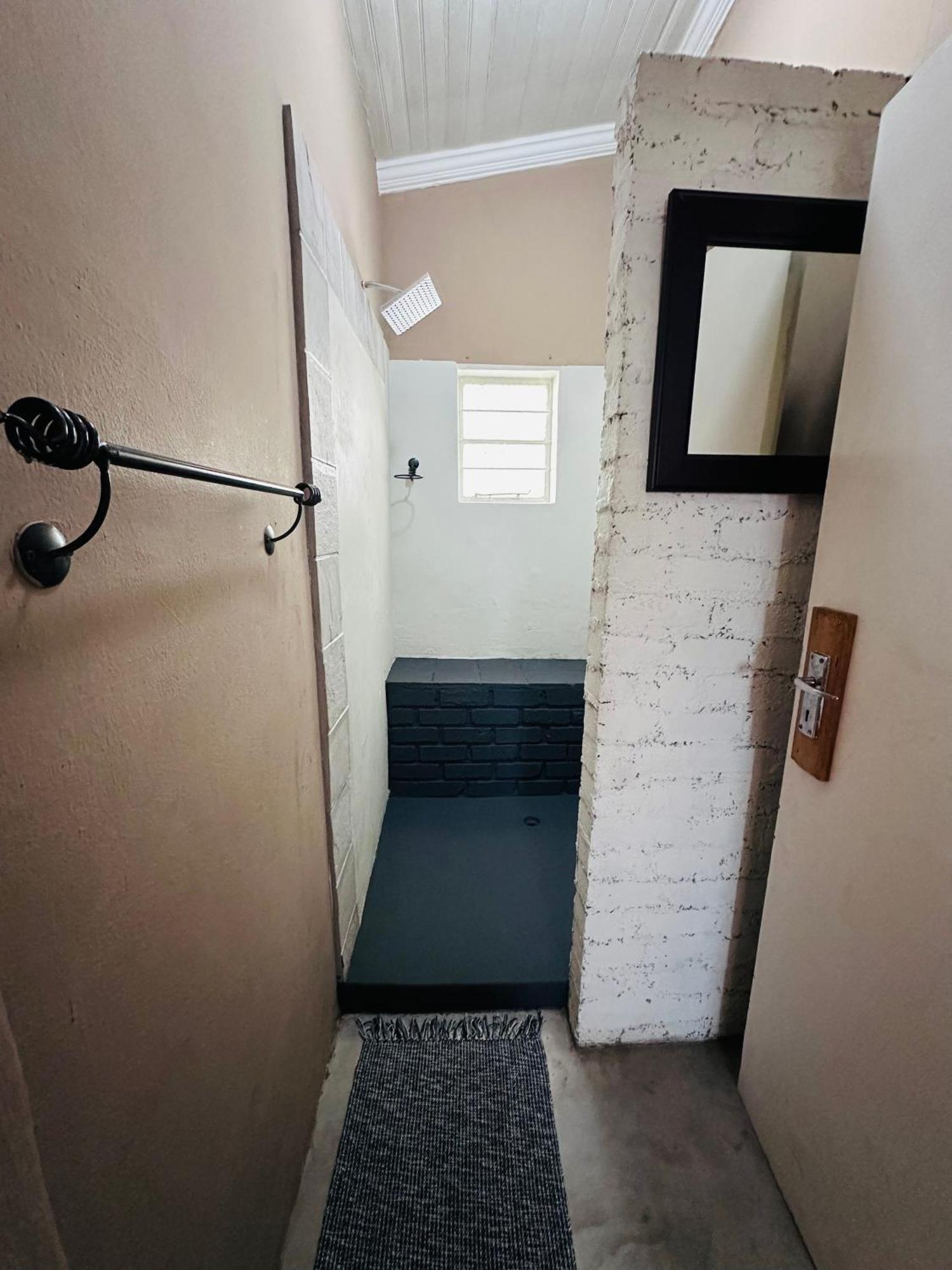 סאבי 49Onmain Self Catering Holiday Home מראה חיצוני תמונה