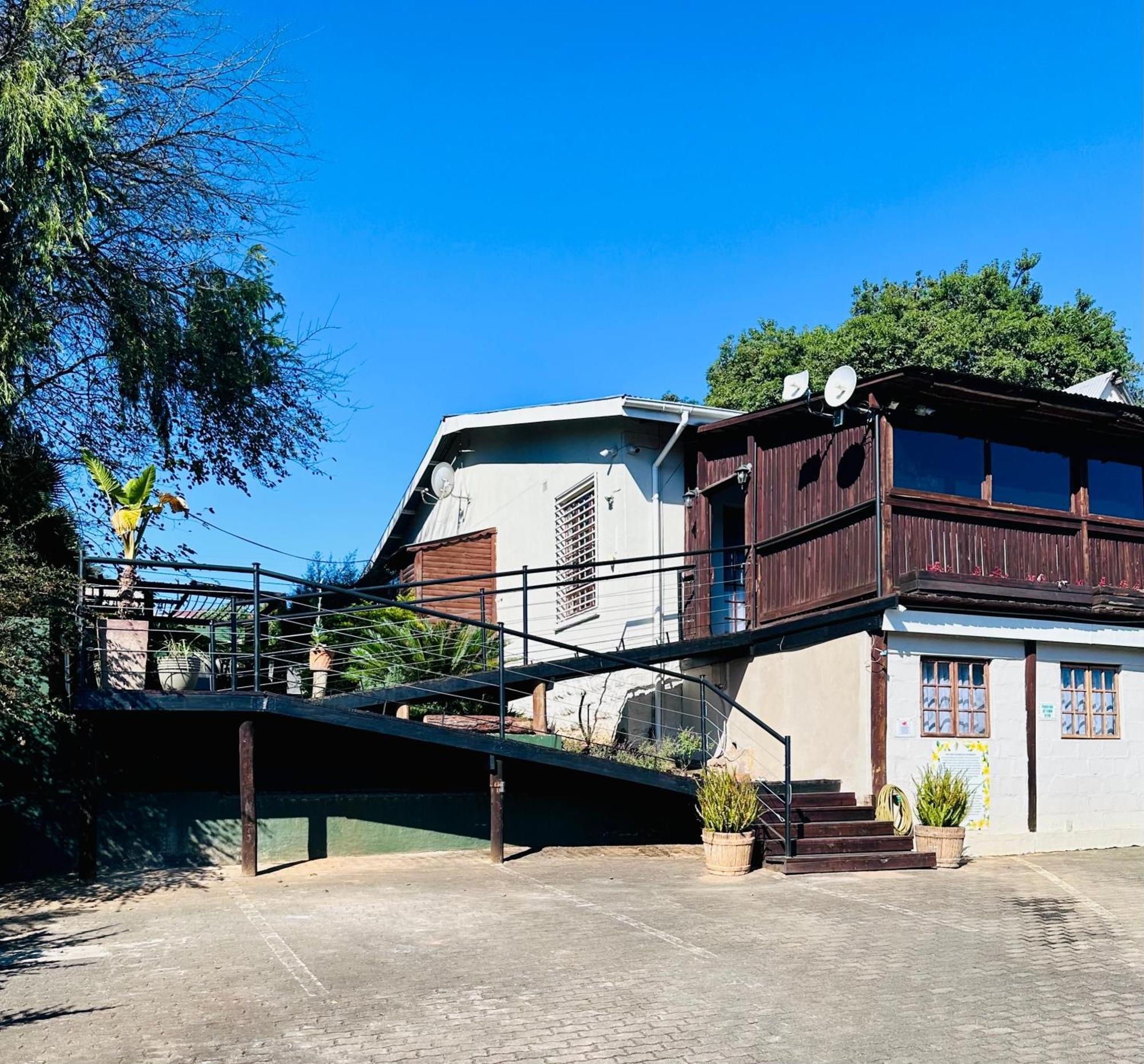 סאבי 49Onmain Self Catering Holiday Home מראה חיצוני תמונה